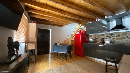 ห้องครัว, Casa dos Jasmins by Lisbon Village Apartments in มอนเตกาซ