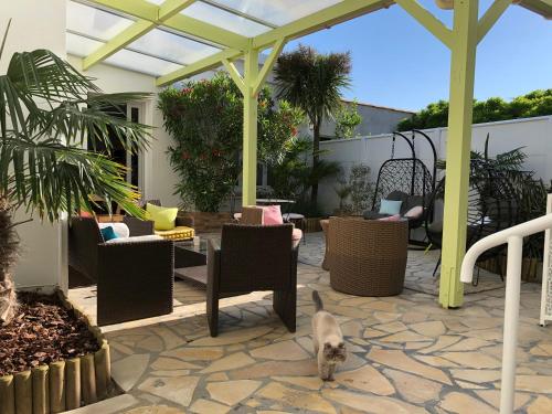 บริการและสิ่งอำนวยความสะดวก, Cit'Hotel Atlantis in โรย็อง