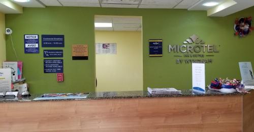 Microtel Inn & Suites by Wyndham Delphos - image 6