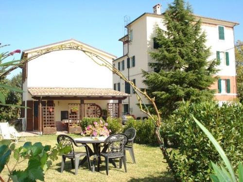 Ieeja, Country House Villa Geminiani in Montalto delle Marche
