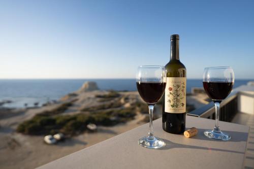 Sunset Seaview Apartments - image 10