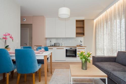 ShortStayPoland Aparthotel Room Type - Two-Bedroom Family Apartment ShortStayPoland Aparthotel Room Type - Two-Bedroom Family Apartment
