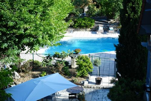 Logis Hotel Le Blason de Provence