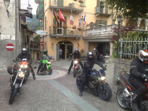 Hotel Azalea - image 7