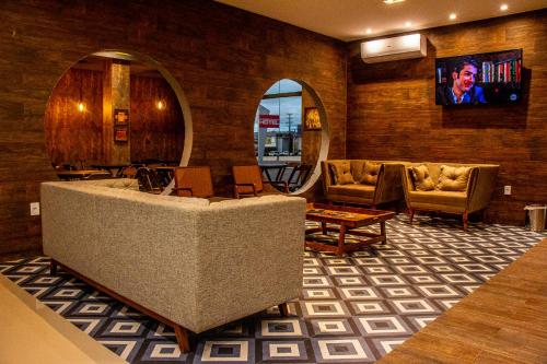 INACIO'S PLAZA HOTEL near สนามบินมาราบา