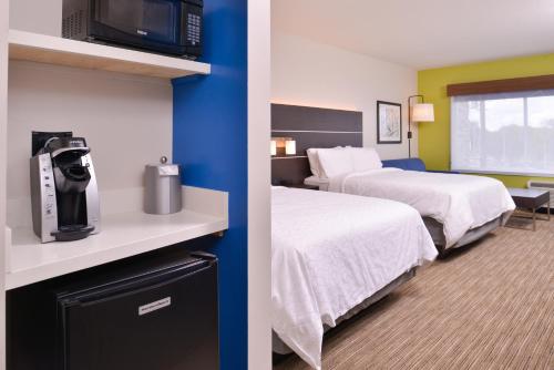 Holiday Inn Express & Suites - Mall of America - MSP Airport, an IHG Hotel