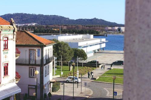 . Avenida Central Viana - City and River Apartment