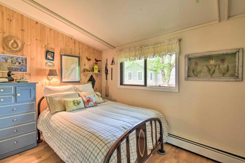 4 Season Lake House 7 Miles to Sand Valley! - image 9