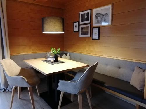 Huber - Das Tiroler B&B – Oberperfuss, IL