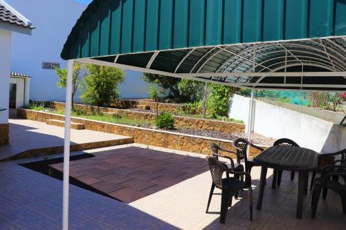 ระเบียง/ชานเรือน, Casa Saloia Ericeira - close to the beach in บาเลยา