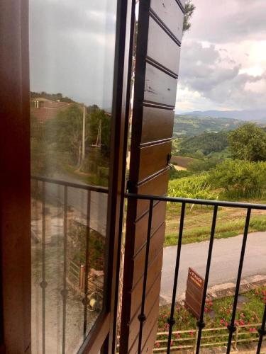 Apartment with Mountain View