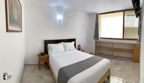 Standard Double Room image 2