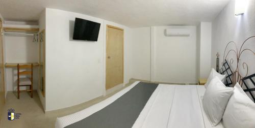 Hotel Real GDL - image 2