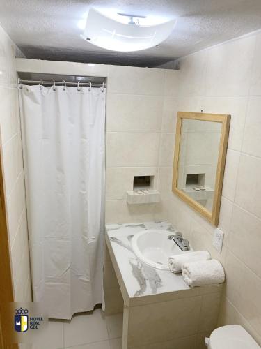 Standard Double Room image 7