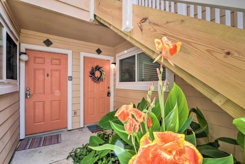 Coastal Getaway with Pool Access - 1Mi to Beach - image 10