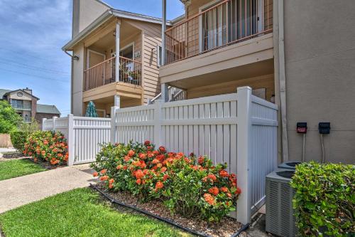 Coastal Getaway with Pool Access - 1Mi to Beach - image 12