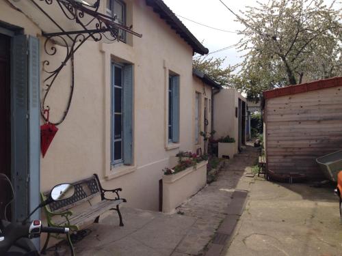 Maison jardin prox métro 3ch 9 lits gîte à louer Alfortville