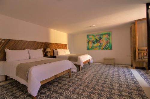 257125406 NaNa Vida Hotel Morelia