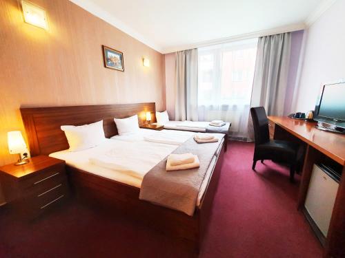 Relax Inn - image 5