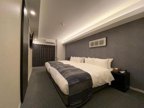 Deluxe Twin Room image 3