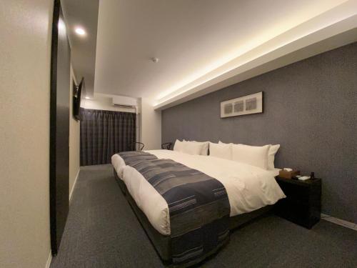 Deluxe Twin Room image 1