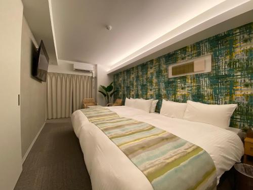 Superior Double Room with Two Double Beds image 5