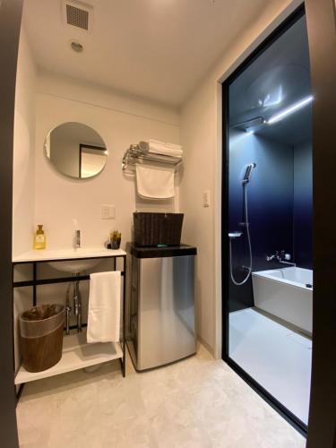 Deluxe Double Room with Two Double Beds image 5