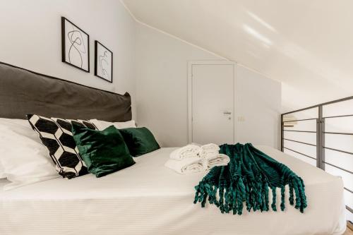 Modern Simplicity in Milan Centre