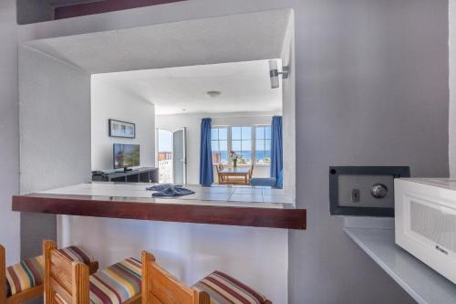 Kitchen, VISTA MAR APARTAMENTOS - SELECT ADULTS (+16) in Lanzarote