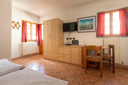 2 twin beds