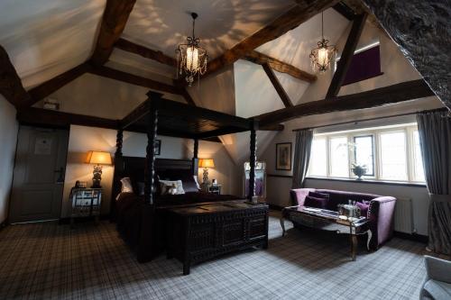 Weston Hall - image 3