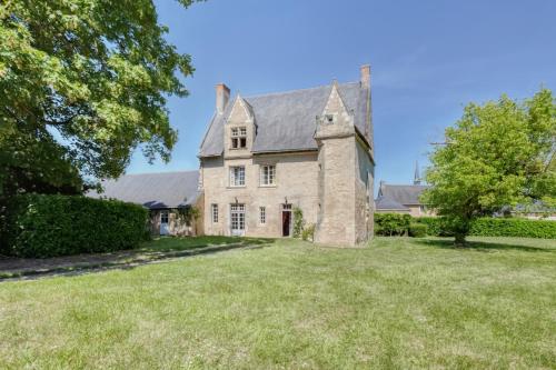 . Le Castel