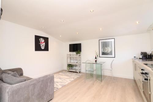 Hope House Apartments - Croughton