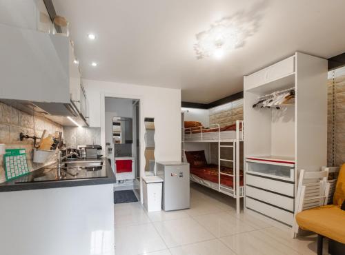 Studio a Paris et désinfection rigoureux du logis, Paryż