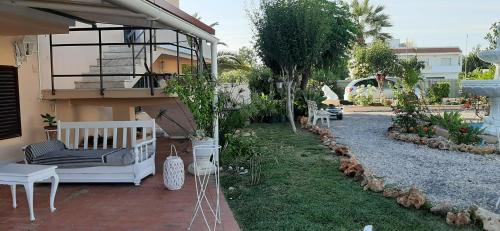 Bela Alexandra Guest House - image 3