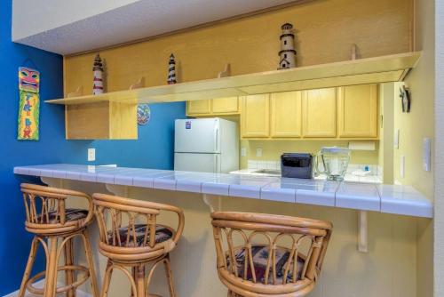 Tiki 246 - main image