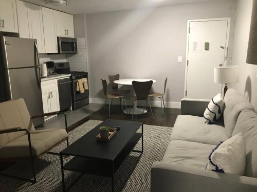 Chelsea Waterside Apartments 30 Day Stays - image 7