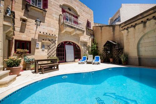 B&B Żebbuġ - Ta' Kullarina Farmhouse with Private Pool in Island of Gozo - Bed and Breakfast Żebbuġ