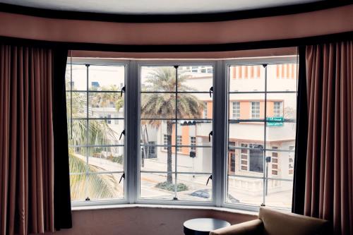 Essex House Hotel in Miami Beach, USA