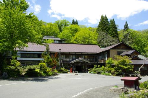 Tsuta Onsen Ryokan