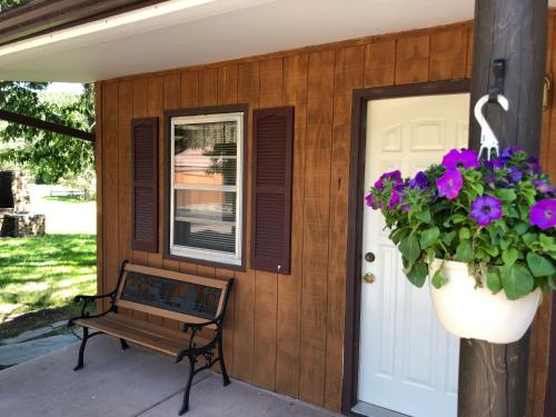 Spring Creek Inn - image 8
