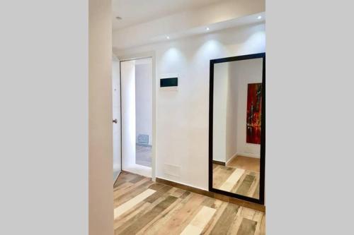 LINA - TIA, One Bedroom Apartment in New Bazaar