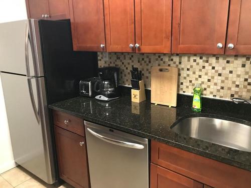 Upper East Side Yorkville NY 30 day Rentals - image 9