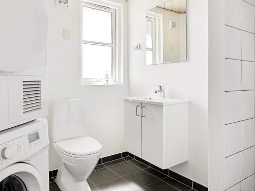 Nine-Bedroom Holiday home in Idestrup 2 - image 11