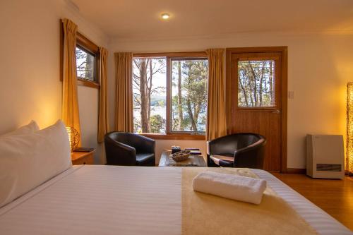 Double or Twin Room - Lake Side