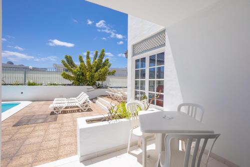 Facilities, VISTA MAR APARTAMENTOS - SELECT ADULTS (+16) in Lanzarote