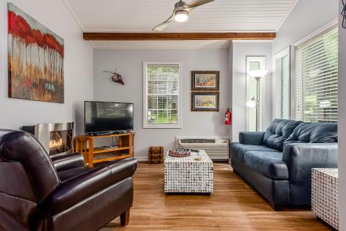 The Woods Cabins - image 8