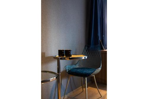 Superior Twin Room image 8