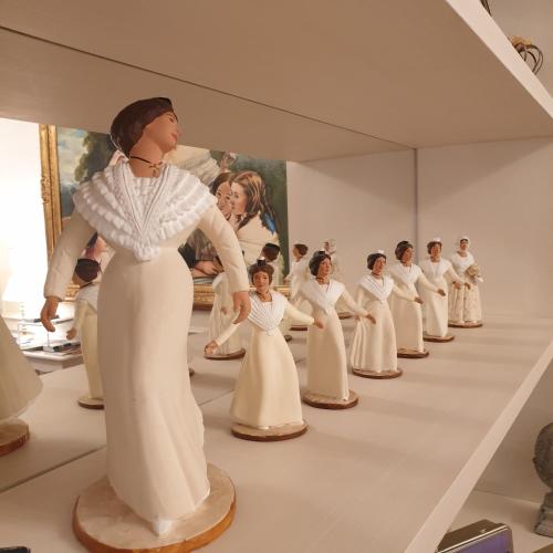 Les Quatre Dauphins - image 4