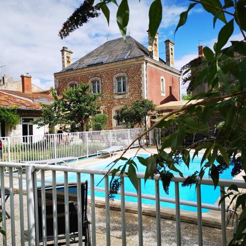 La Villa des Roses Gîte Chambres d'hôtes Piscine chauffée